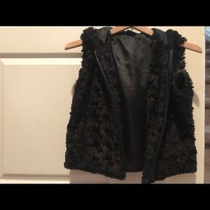 Black textured vest